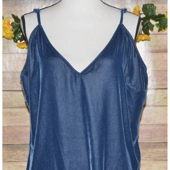 Old Navy Plus 2X Blue Velvet Sleeveless Maxi Dress Adjustable Straps Slit V-Neck - Picture 2 of 9